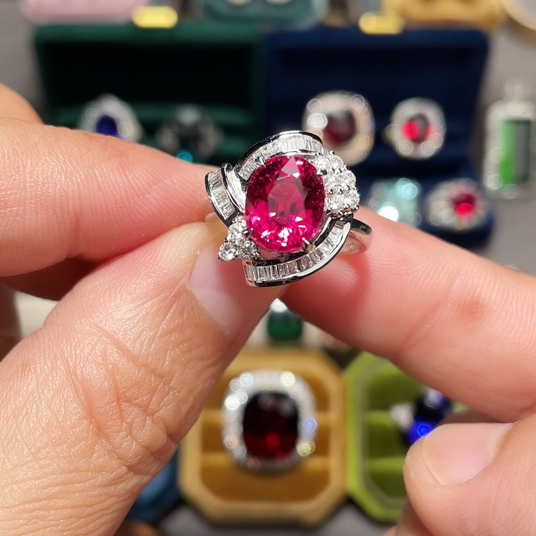 碧玺18K金镶嵌戒指3.92ct