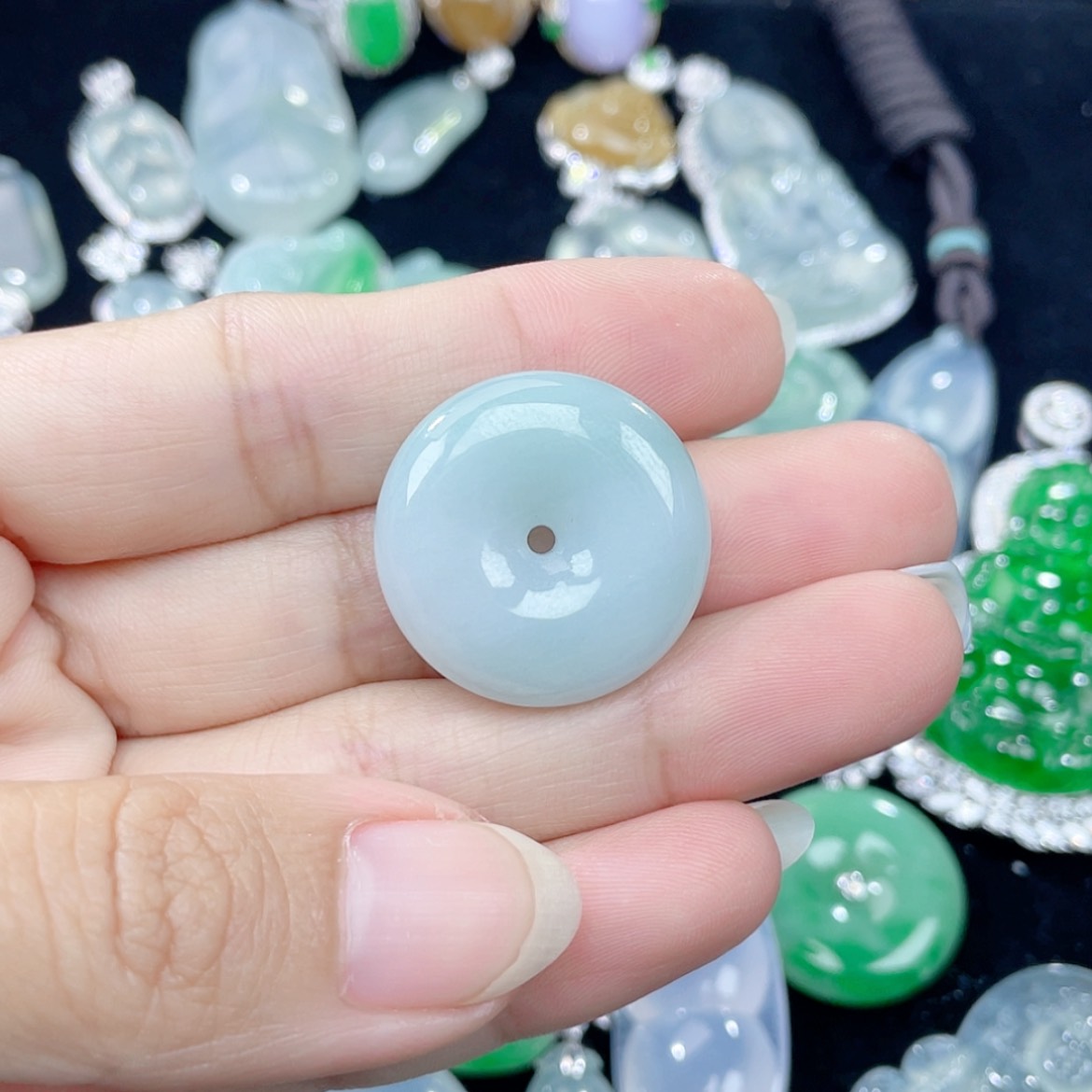 【闪购商品】翡翠颈饰未镶嵌20号 淡果绿