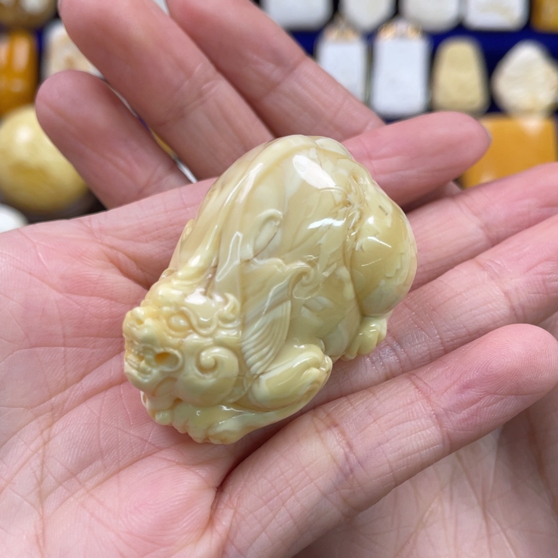 蜜蜡裸石未镶嵌琥珀蜜蜡貔貅吊坠