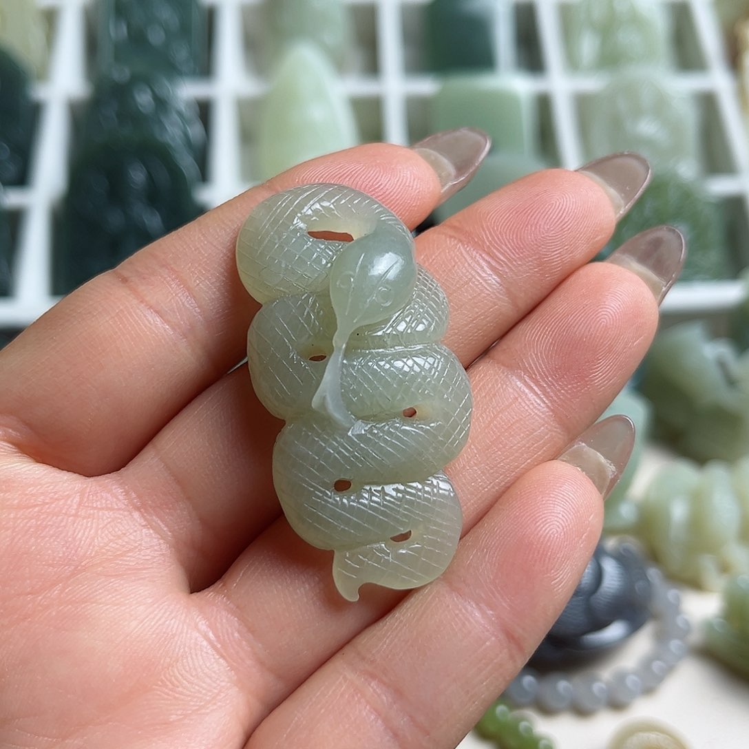 和田玉未镶嵌挂件