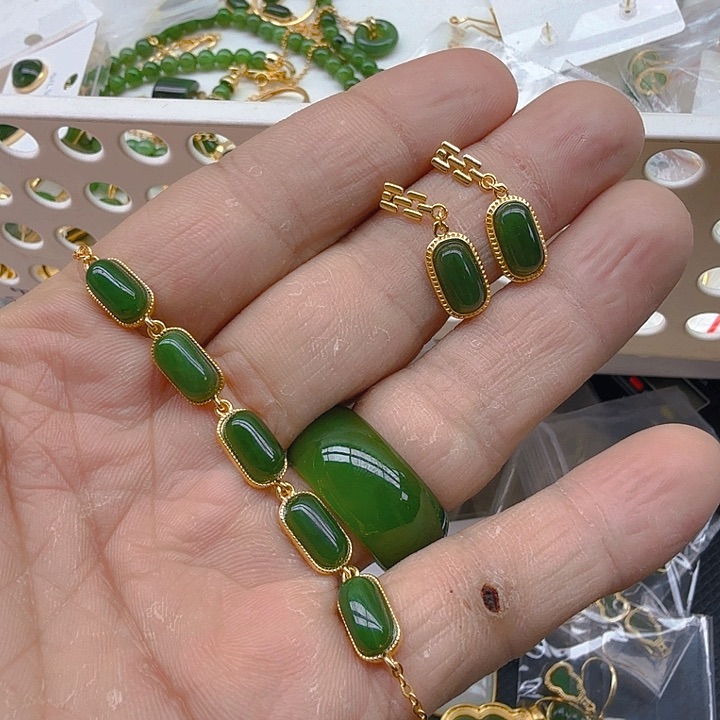 和田玉（碧玉）耳饰银S925镀金镶嵌