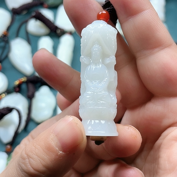 和田玉颈饰未镶嵌