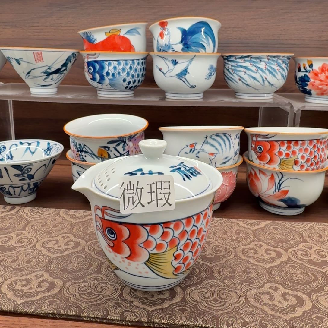 釉下手绘茶具微瑕