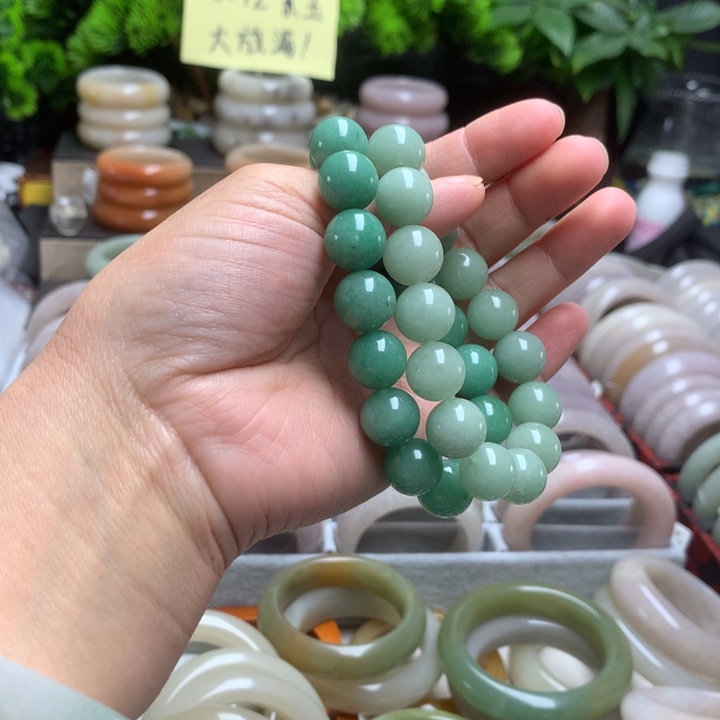 石英质玉未镶嵌手镯