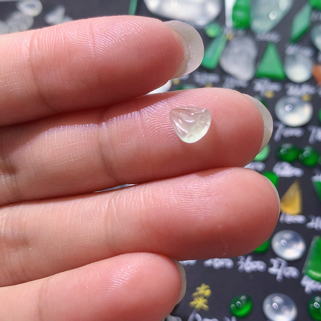 【闪购商品】翡翠颈饰未镶嵌天然翡翠高冰莲蓬