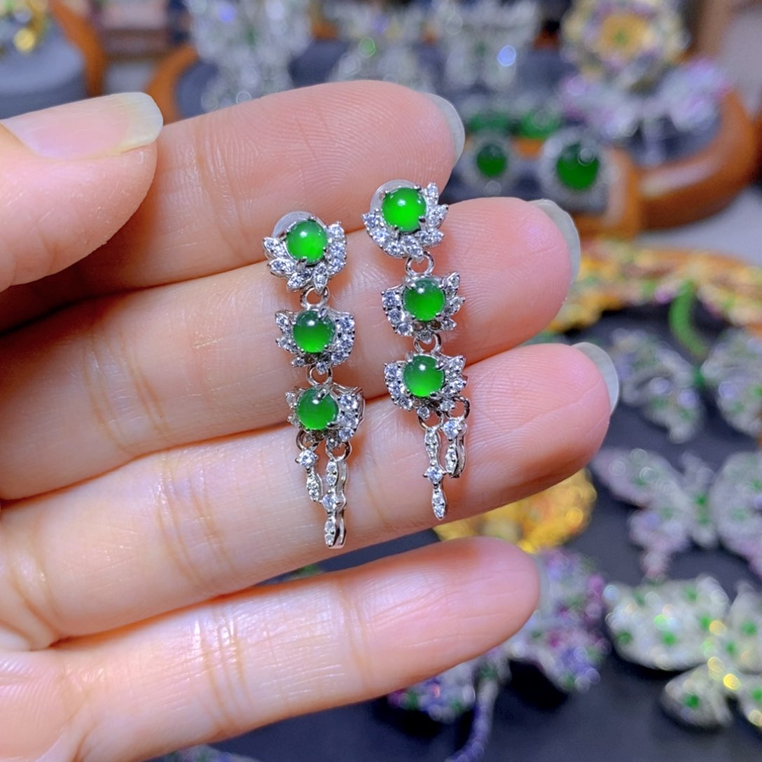 翡翠颈饰银S925镶嵌天然翡翠