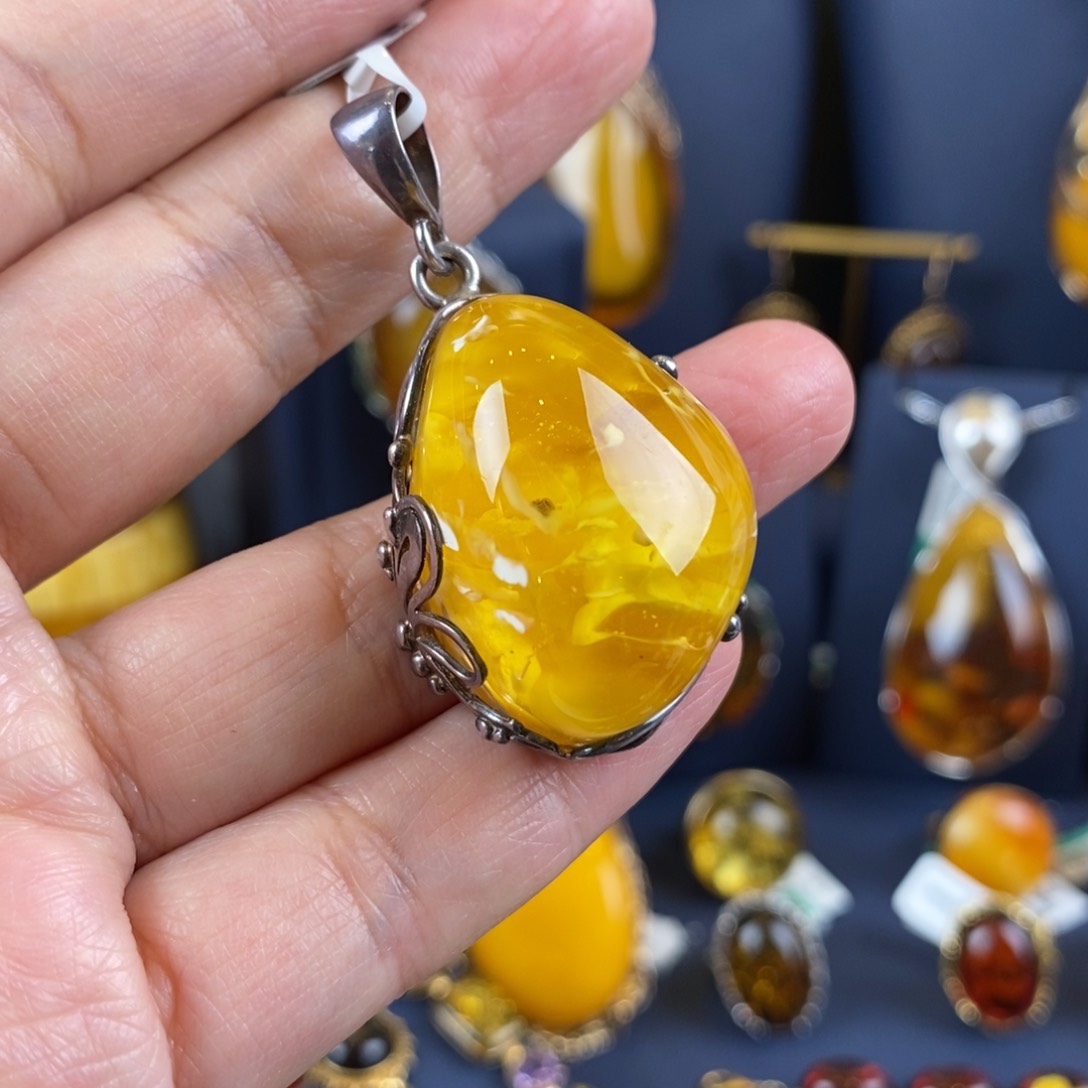 蜜蜡颈饰银S925镶嵌妖孽