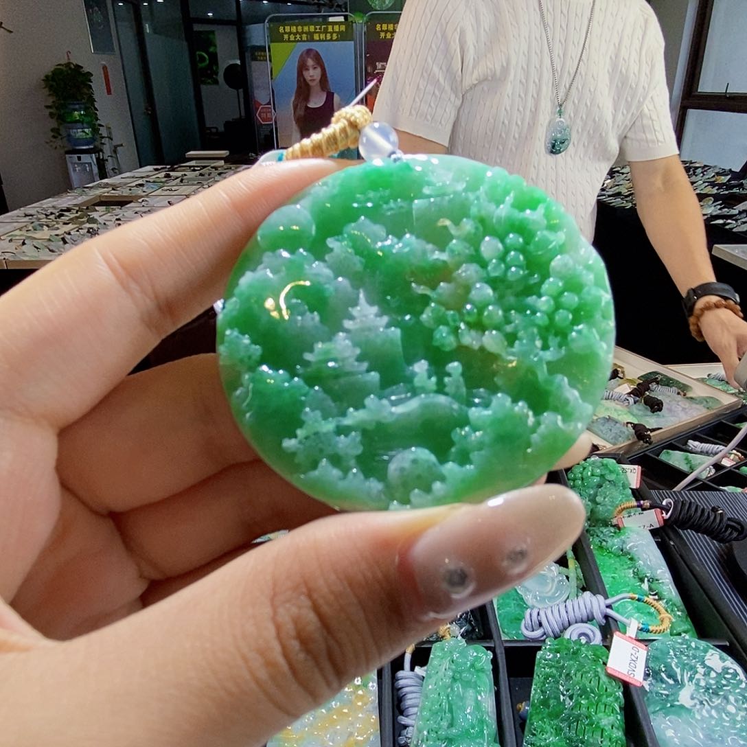 颈饰未镶嵌翡翠翡翠