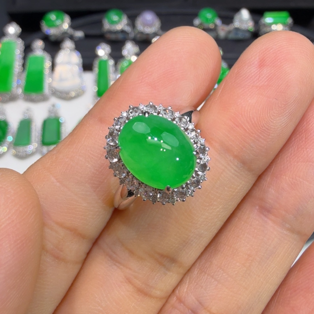 翡翠18K金镶嵌戒指收到货48小时鉴赏期