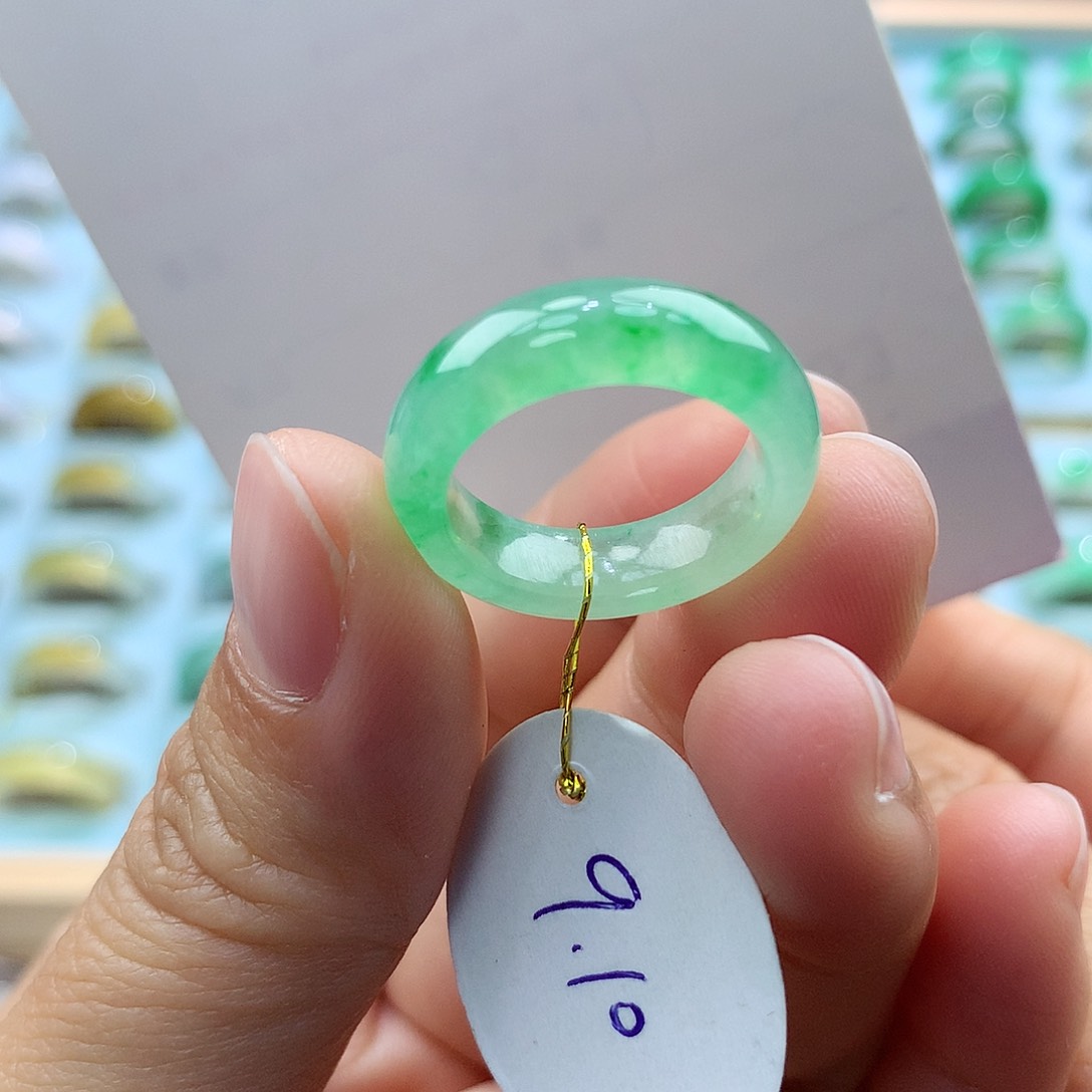 翡翠戒指未镶嵌D****Y910圈