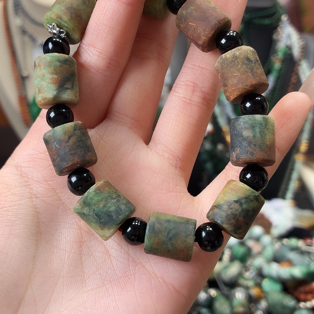 翡翠未镶嵌耳饰手串