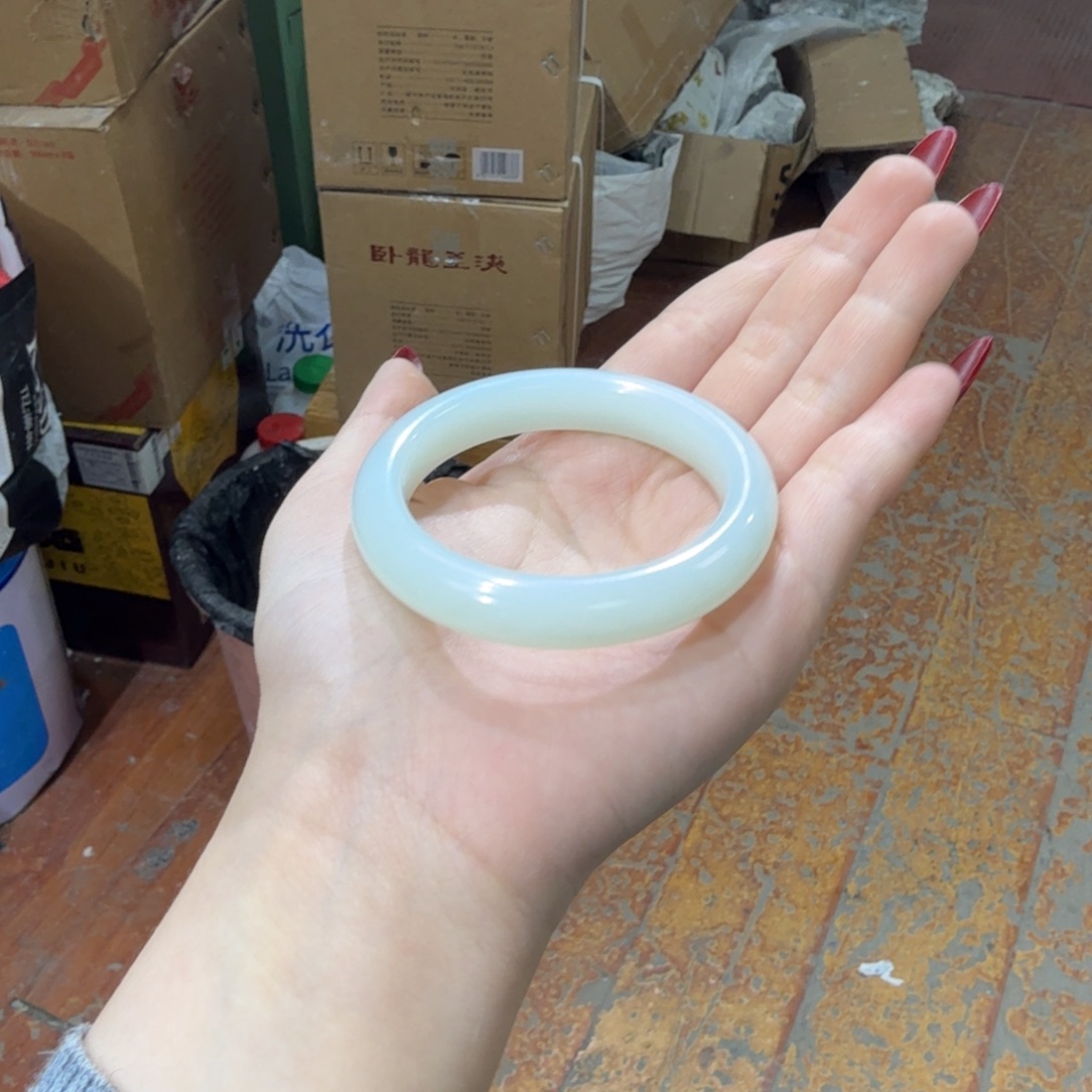 *****和田玉未镶嵌颈饰