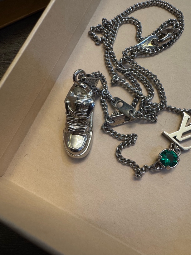 95新 LouisVuitton/路易威登 （jp）208 trainer 绿水钻项链