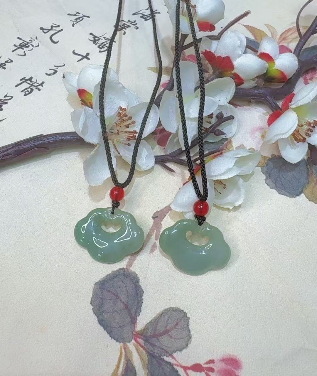 天然翡翠A货如意锁（多样性发货发其一）宽27-30高25+厚5-7黄