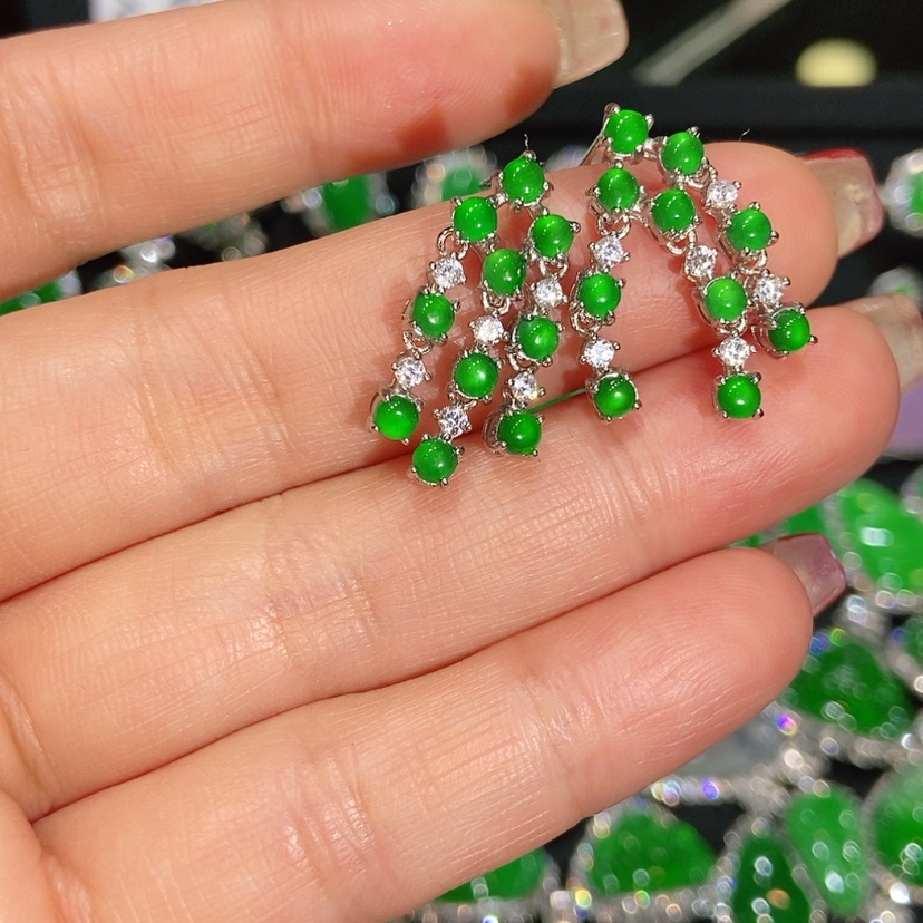 【闪购商品】翡翠耳饰未镶嵌天然翡翠