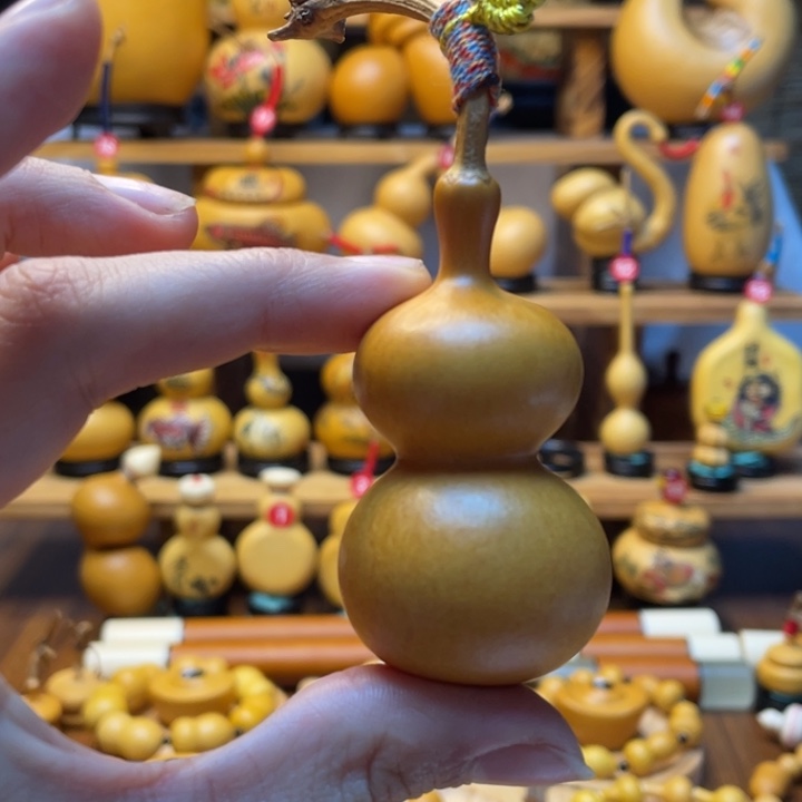 鲍*萍天然葫芦自然生长萍萍