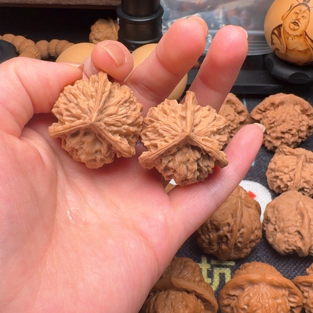 文玩核桃吊坠35全品盘山三棱