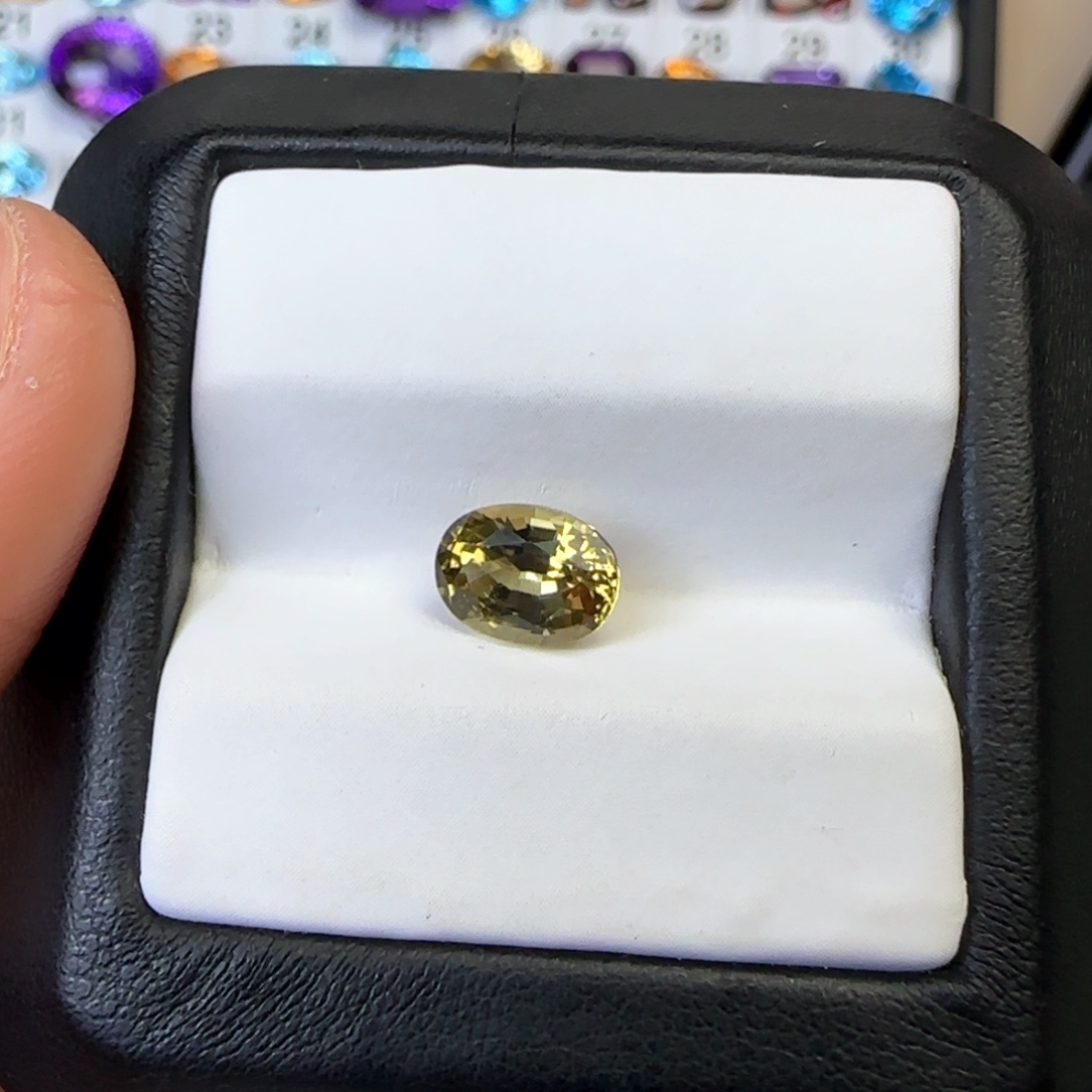 碧玺珠宝半成品未镶嵌天然1.53克拉