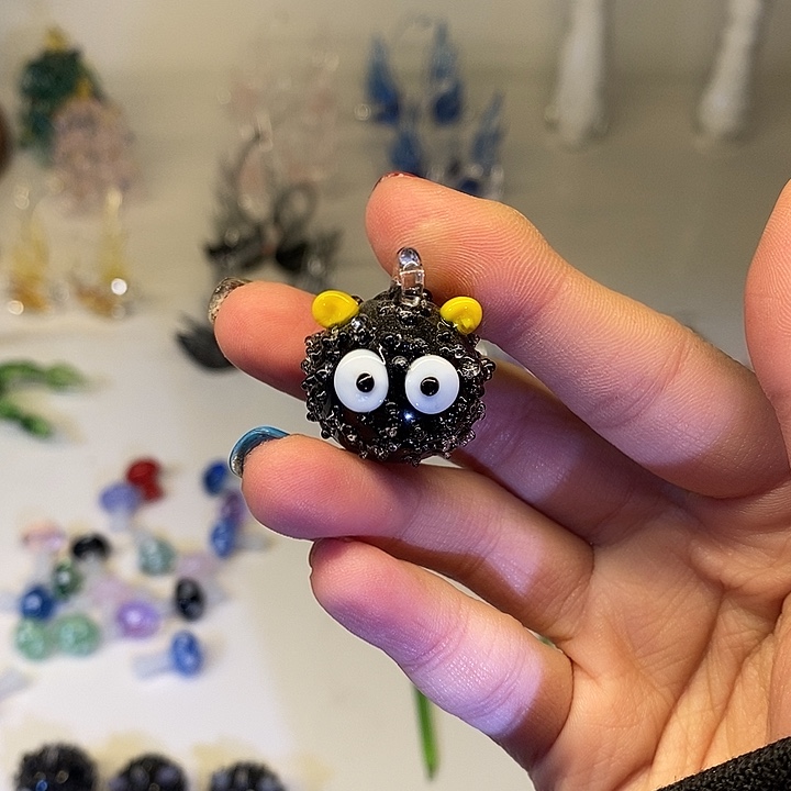 北***司琉璃手工艺品回来咯我也