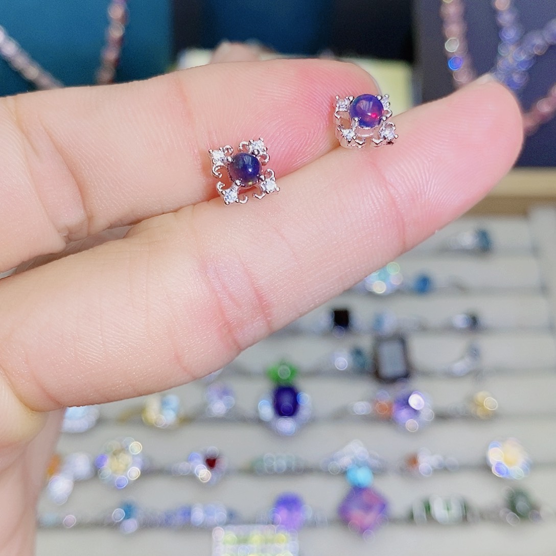 欧泊未镶嵌珠宝奇石