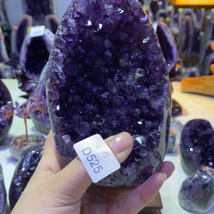 水晶摆件未镶嵌君*晓摆件