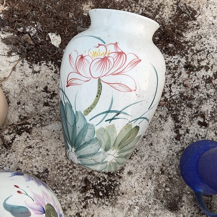 微瑕景德镇陶瓷手工花瓶