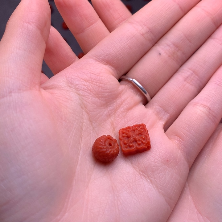 【闪购商品】未镶嵌配饰南红玛瑙小**?微瑕