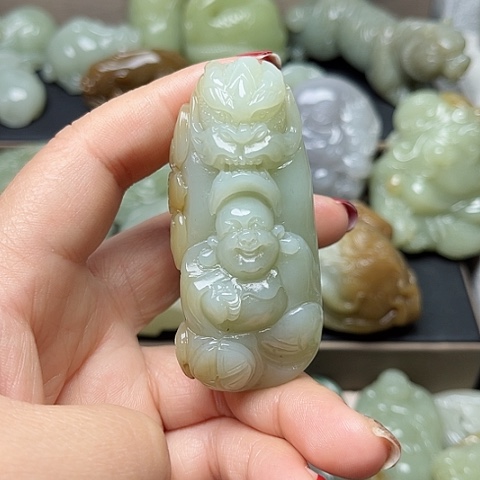 颈饰未镶嵌和田玉