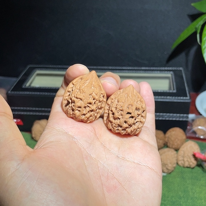 文玩核桃把件31太行龙纹狮子头