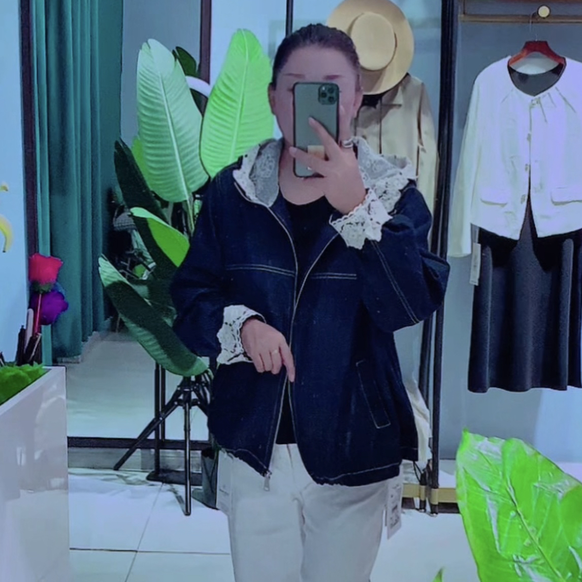 时尚蕾丝拼接连帽牛仔外套女秋装新款休闲百搭款外套