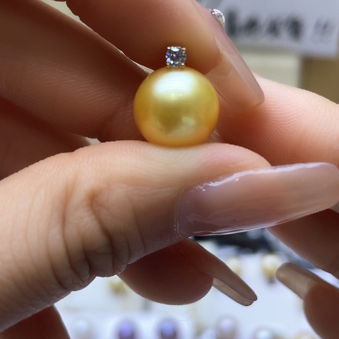 海水珍珠颈饰18K金镶嵌