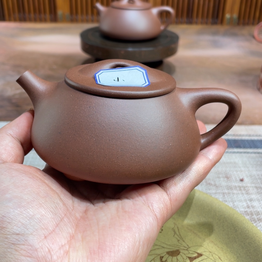 紫砂茶壶坦**对宜兴紫砂原矿紫砂壶