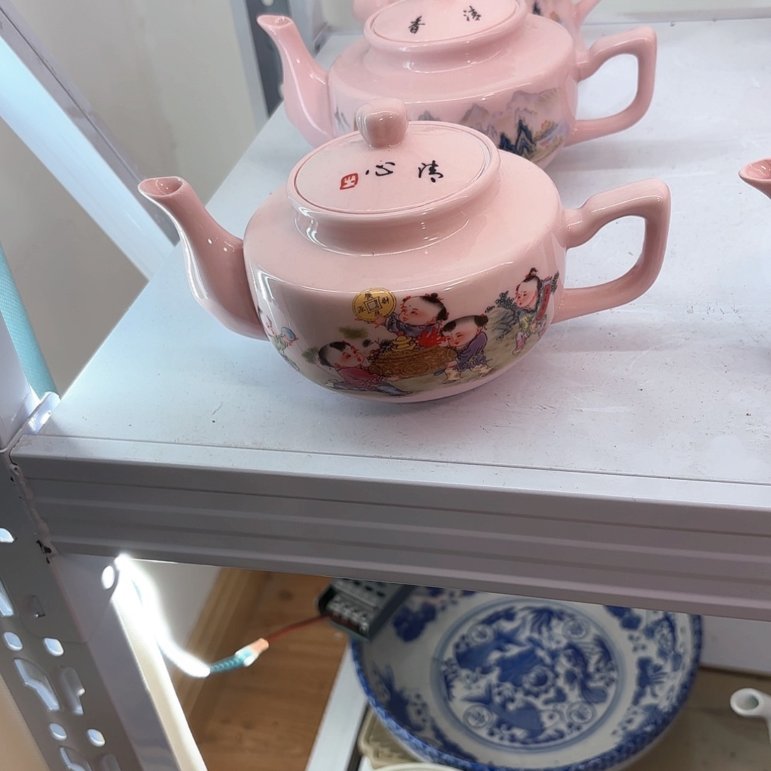 壶陶瓷招财进宝330cc红稀稀