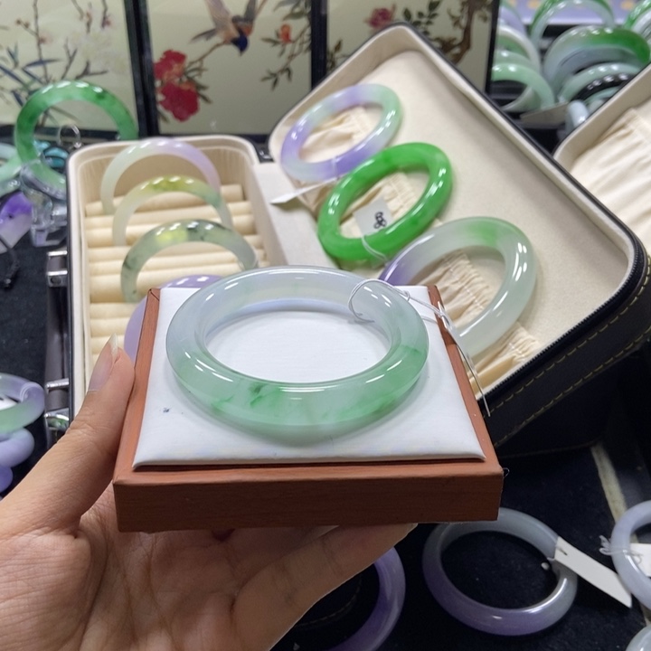 赵****非金属53手镯圈口