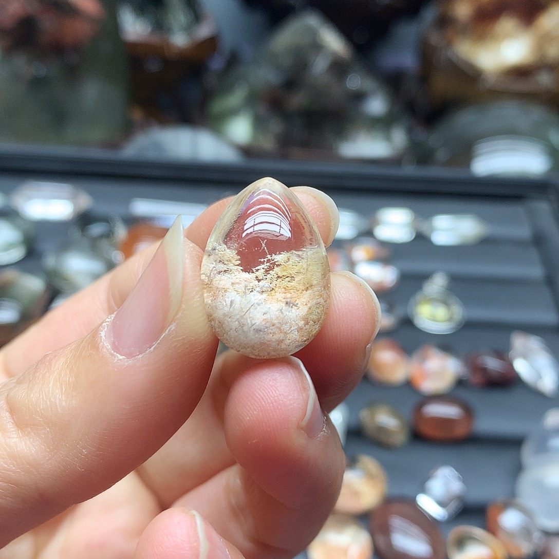 兔****水晶未镶嵌珠宝半成品