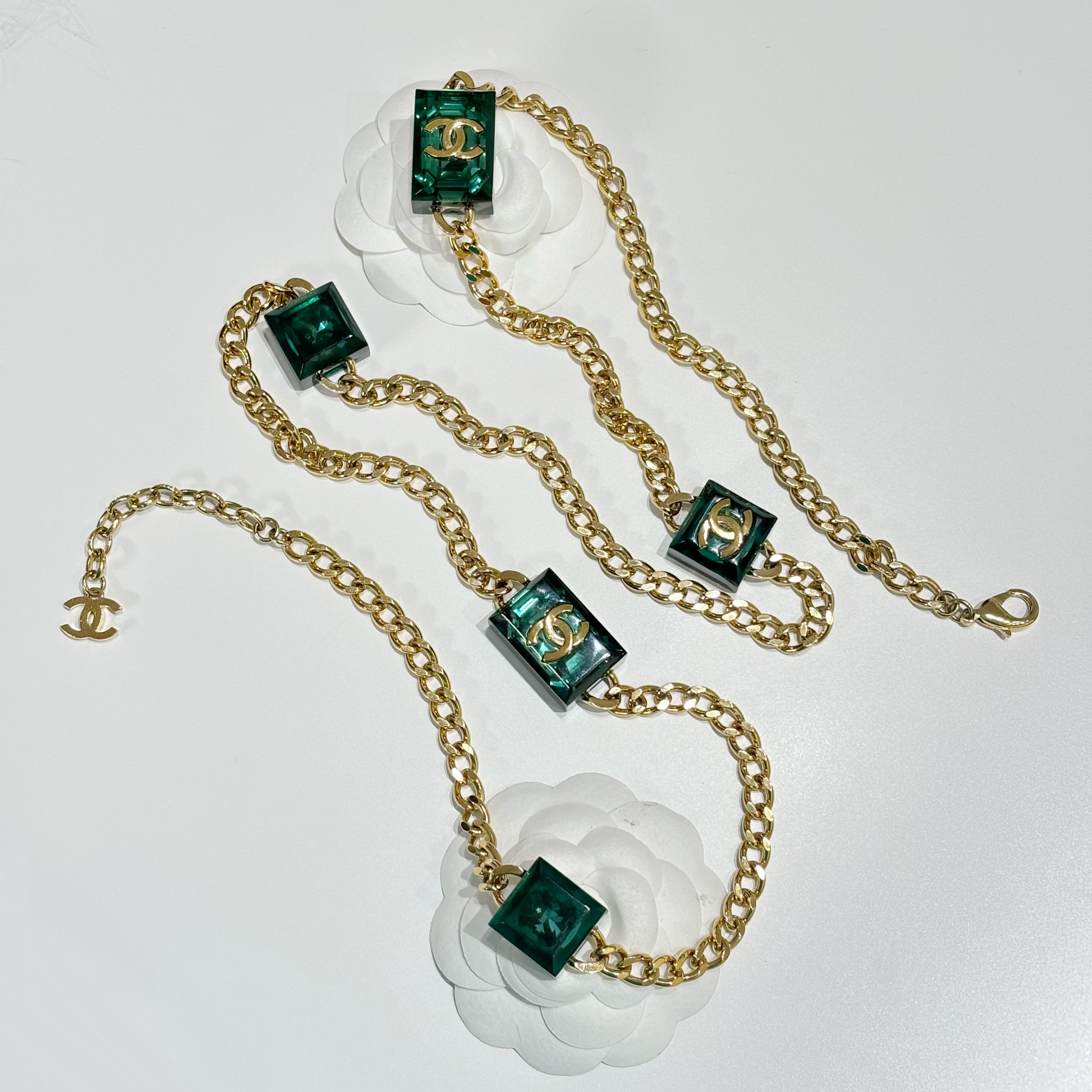 95新 Chanel/香奈儿 23p方糖祖母绿亚克力长链项链 81000955