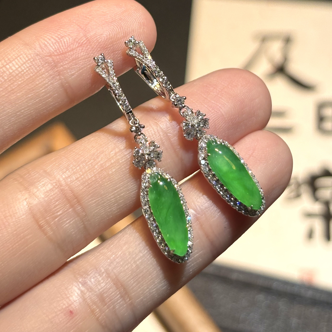 天然缅甸A货翡翠 高冰正阳绿福瓜耳坠