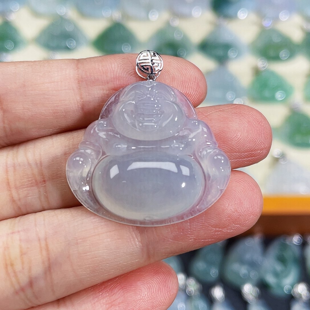 翡翠18K金镶嵌颈饰吊坠