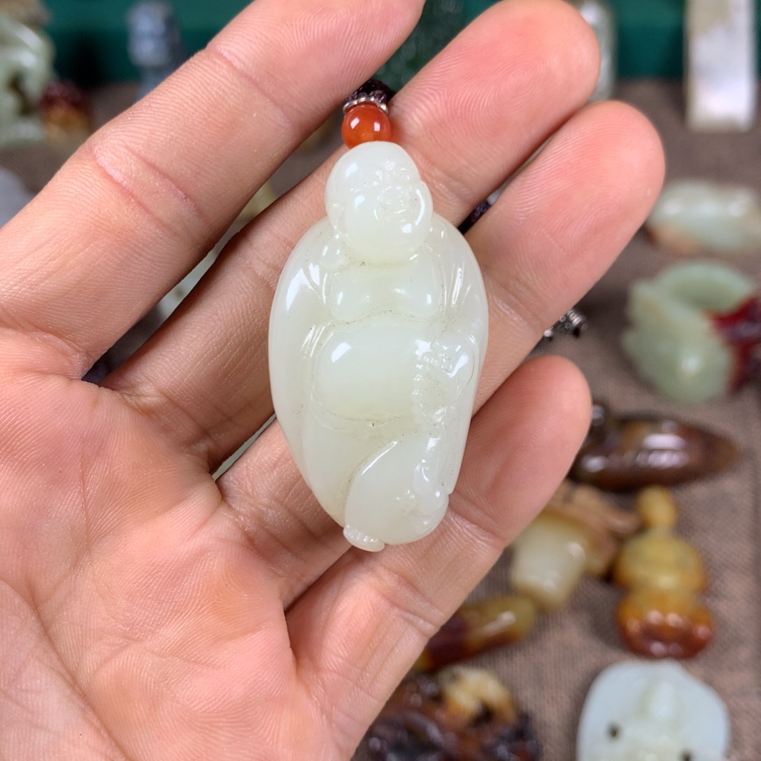 和田玉颈饰未镶嵌