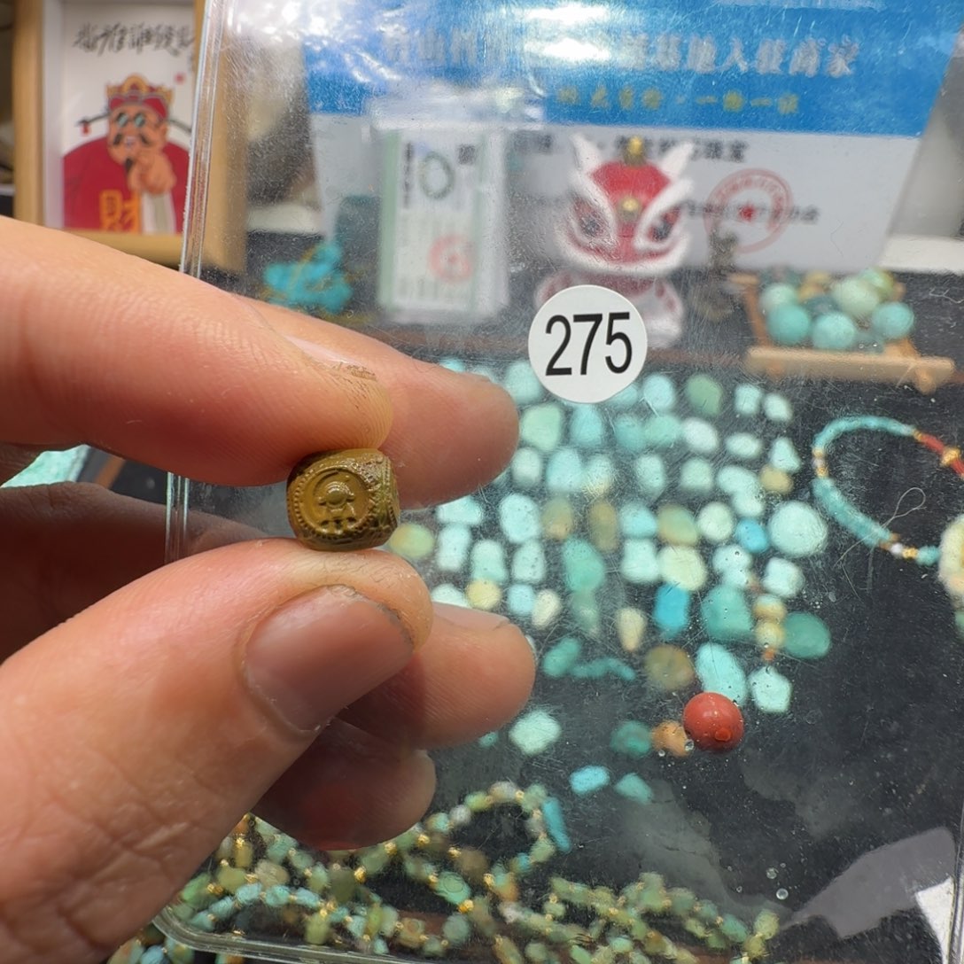 南红玛瑙未镶嵌珠宝奇石