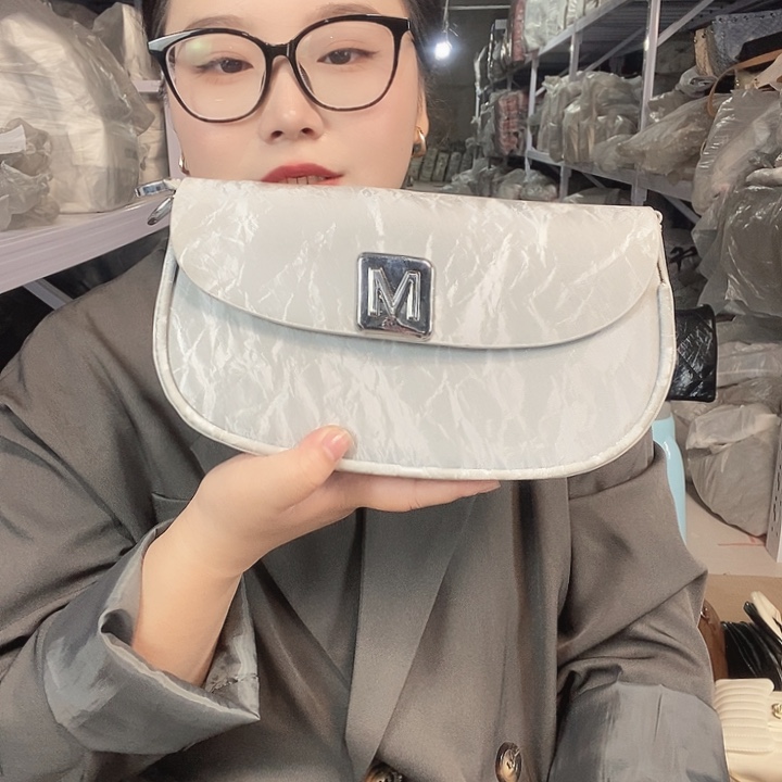 PU黄牛皮（革）PVC时尚潮流时尚