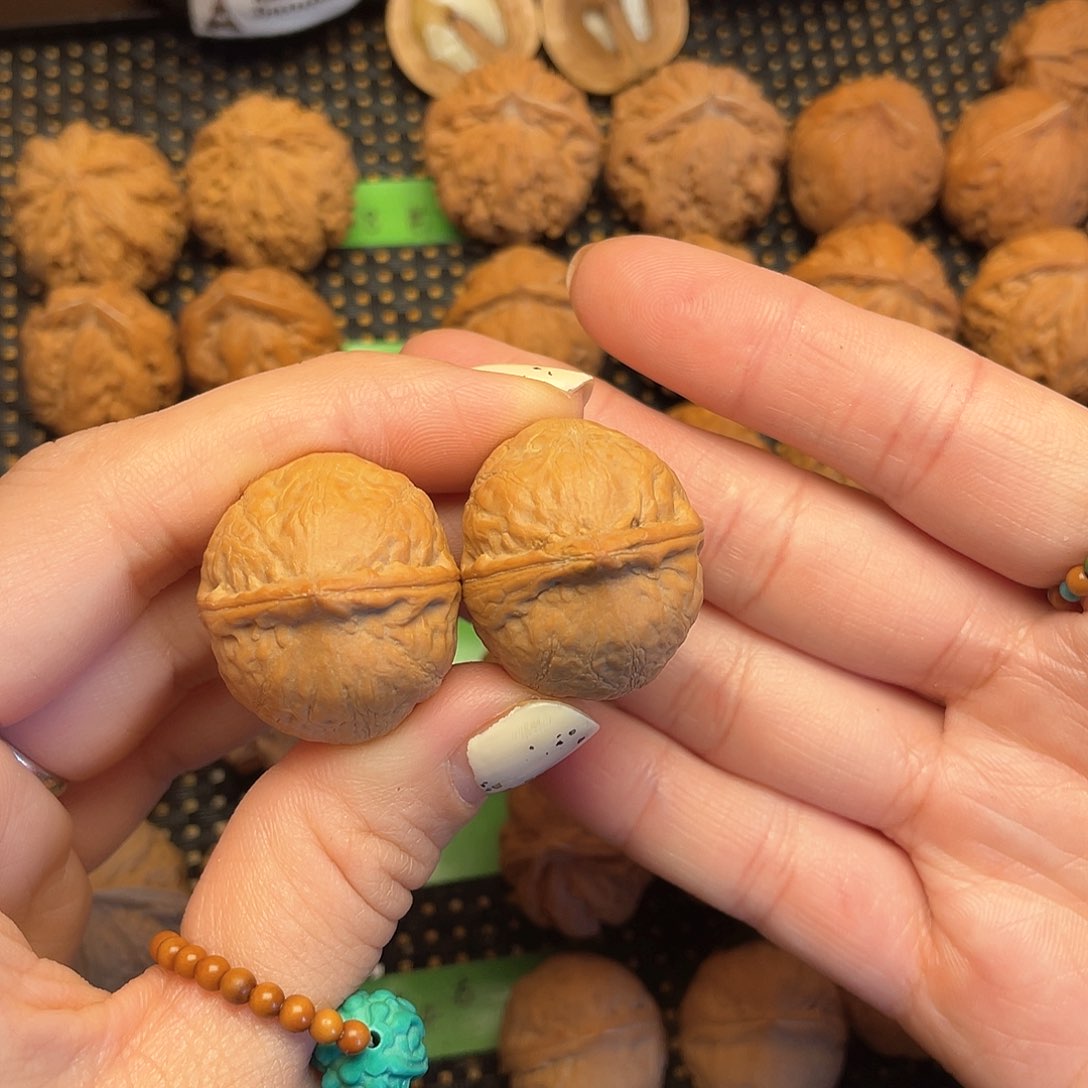 文玩核桃吊坠。*。28尺全品小佛肚