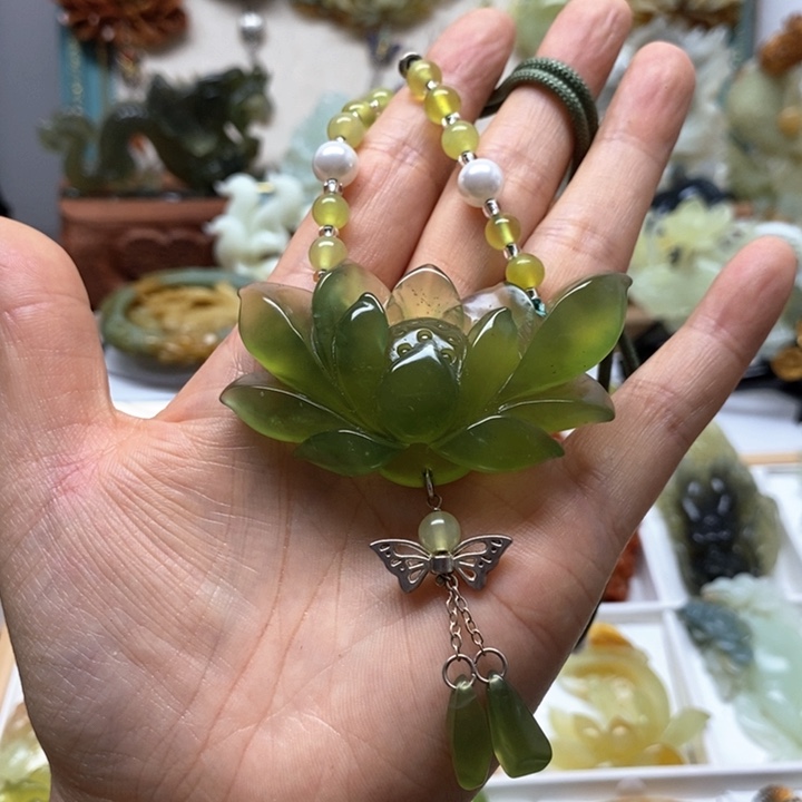 未镶嵌蛇纹石玉颈饰