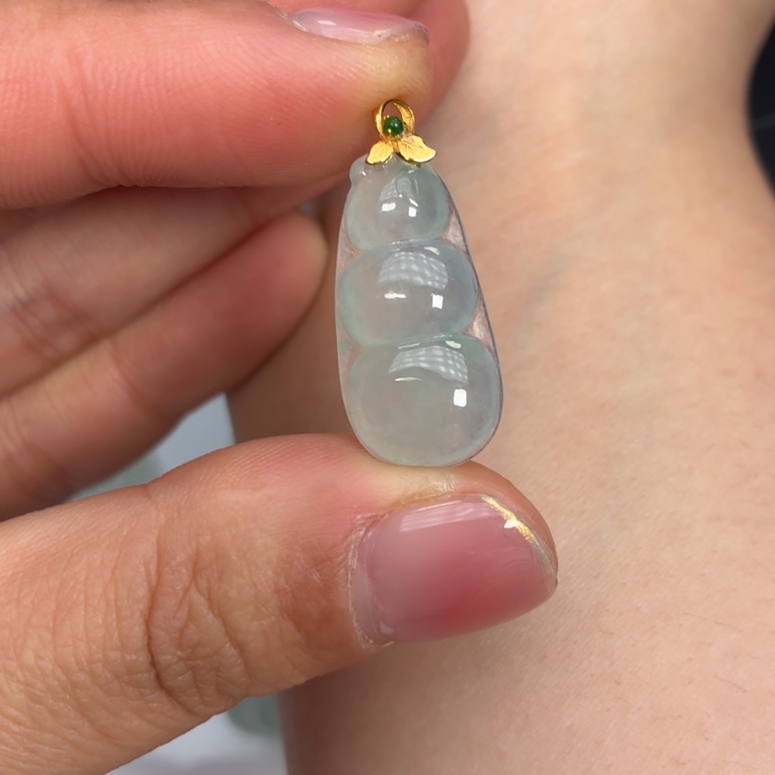 翡翠18K金镶嵌颈饰豆子