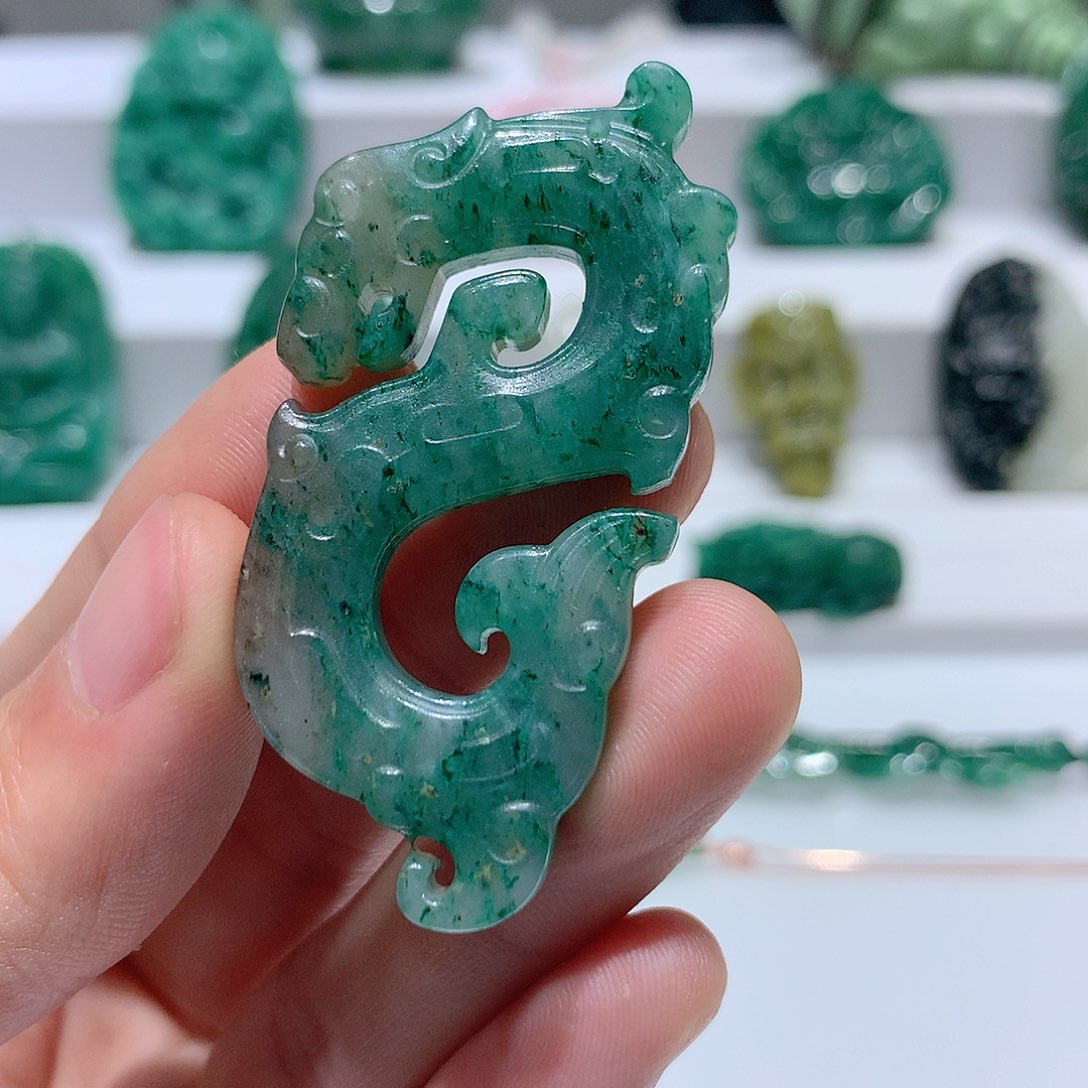 独山玉挂件未镶嵌