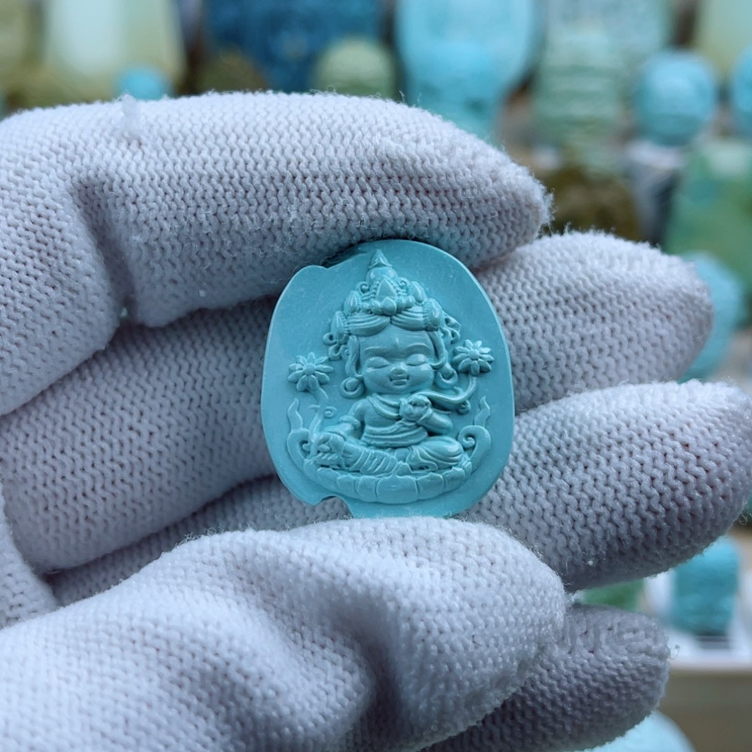 绿松石未镶嵌珠宝奇石