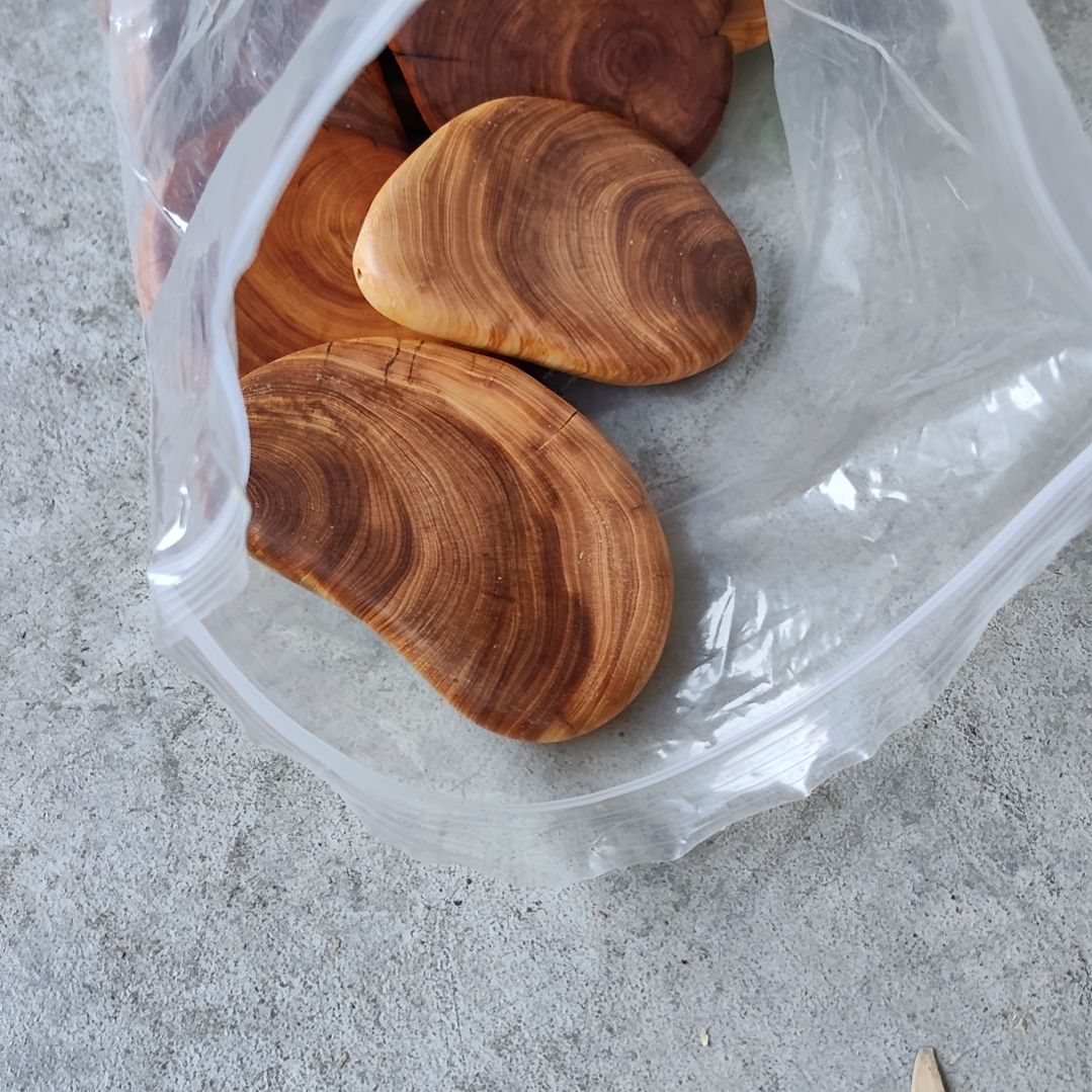 太行崖柏手工艺品一个