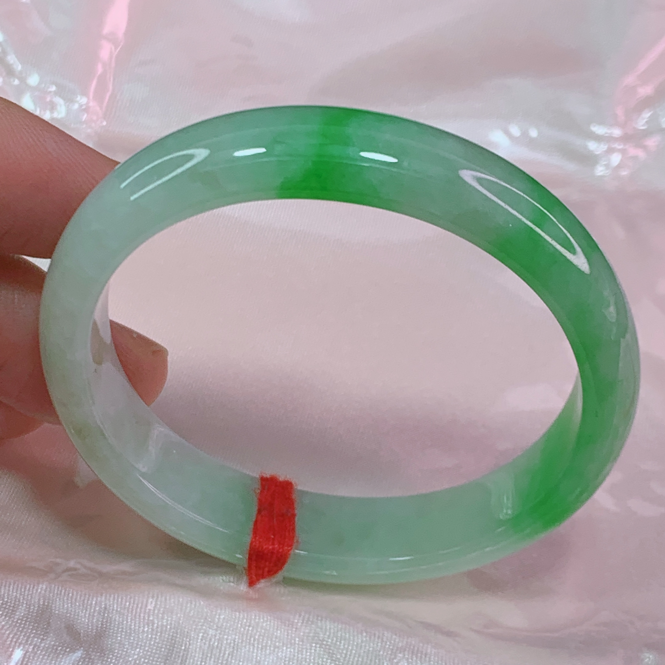 缅甸天然A货翡翠手镯冰透正阳绿贵妃5253