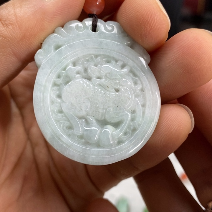 翡翠颈饰未镶嵌吊坠