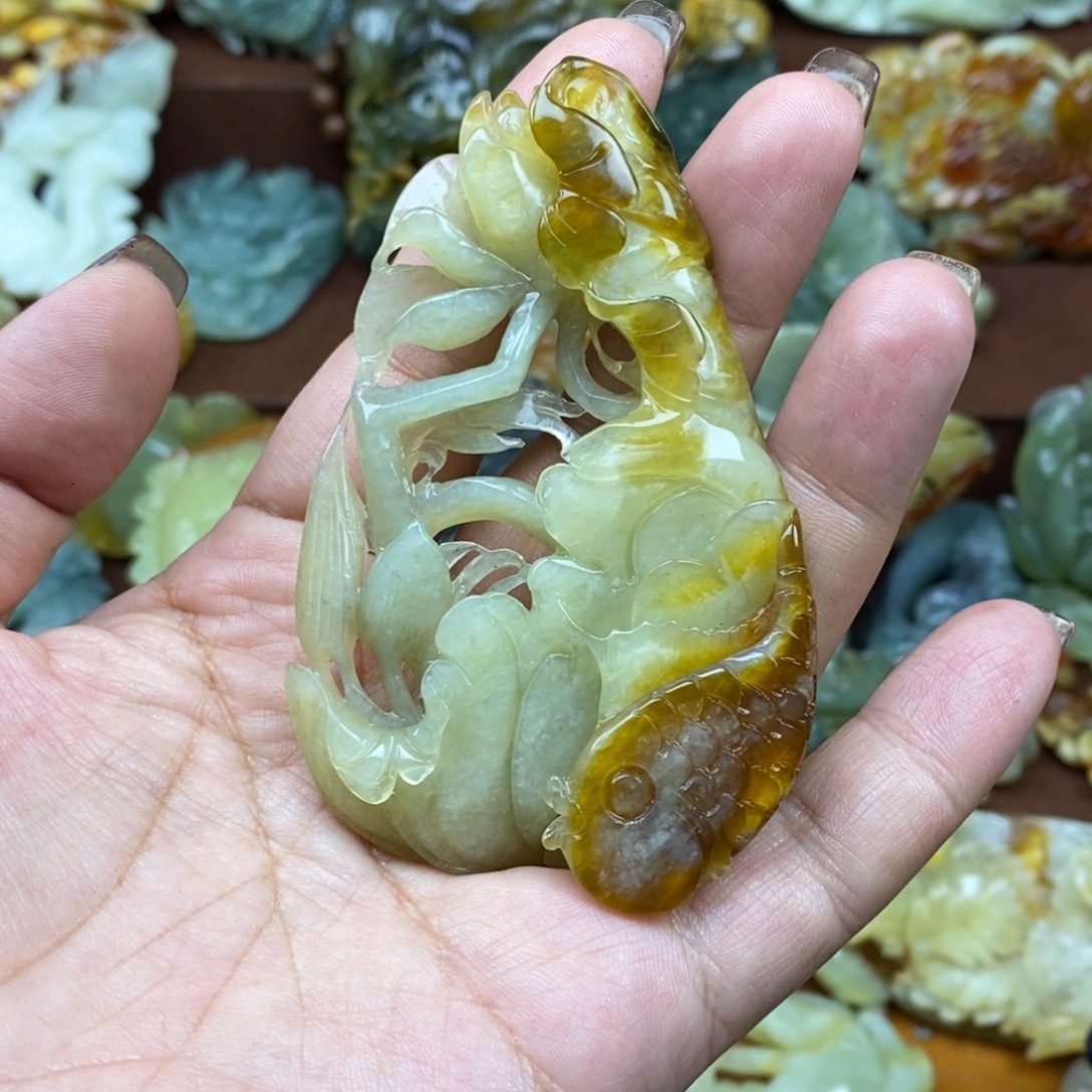 蛇纹石玉未镶嵌吊坠(赠链)微瑕